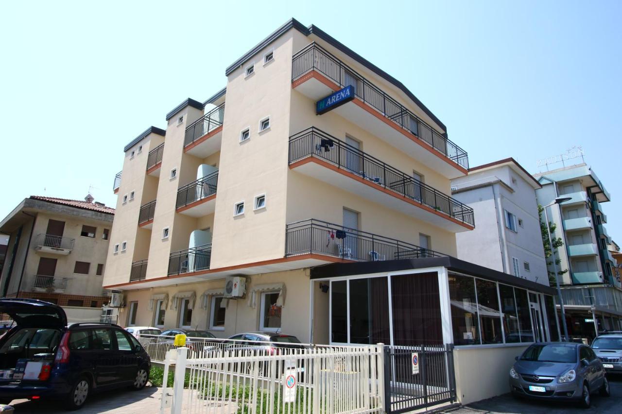 Hotel Arena Римини Екстериор снимка