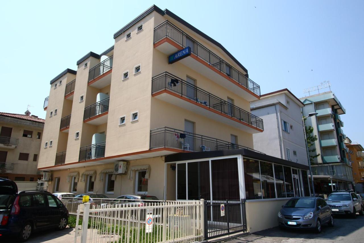 Hotel Arena Римини Екстериор снимка